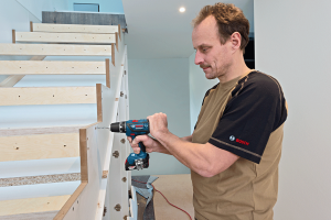 Bosch Professional GSR 18-2-LI Plus 2 Ah Çift Akülü Delme/Vidalama - Çantalı
