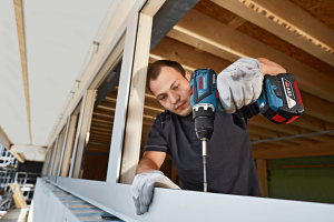 Bosch Professional GSR 18 V-EC WLC 2 Ah Çift Akülü Delme/Vidalama - Kablosuz Şarj Sistemi