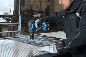 Bosch Professional GSB 14,4-2-LI Plus 4 Ah Çift Akülü Darbeli Delme/Vidalama- L-boxx Çantalı